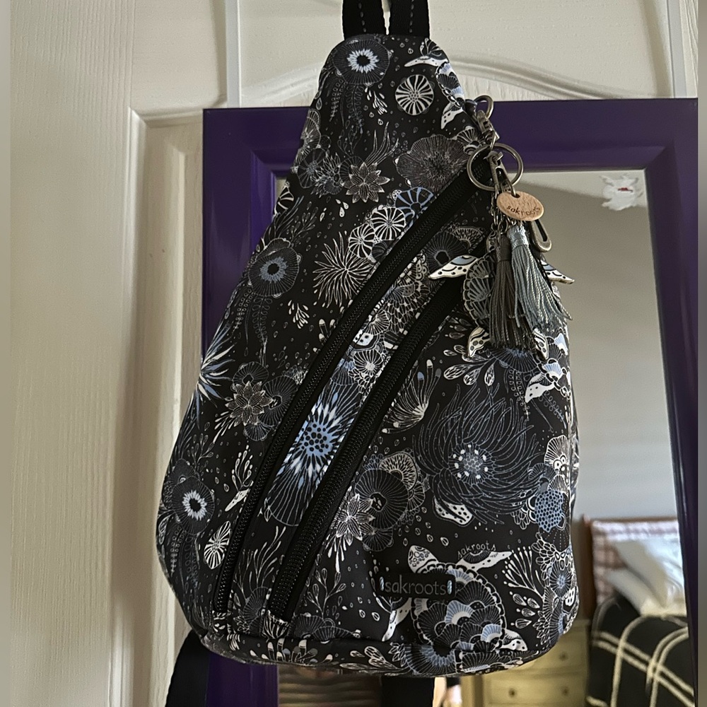 Sakroots Eco Twill, Midnight Seascape sling bag - Picture 5 of 5